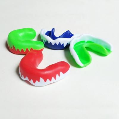 China Comfortable Muttahida Majlis-e-Amal Hockey Taekwondo Boxing Mouth Guard Basketball Football Teeth Gum Protection for sale