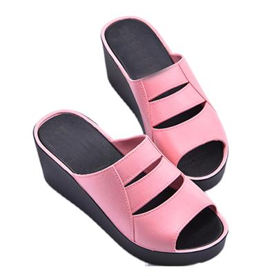 China Fashion Trend Durable And Comfortable Low Price Designer Slippers Ladies And Sandals Summer PU for sale