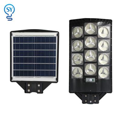 China ROAD Manufacturer Direct 600w 900w 1200w High Power Outdoor Waterproof IP65 Solar Street Lights for sale