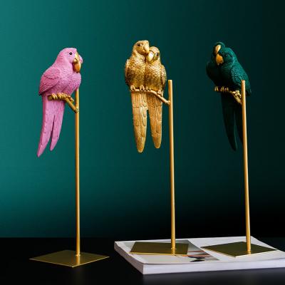 China Nordic minimalist creative couples parrot resin decoration for living room birds open ornaments for sale