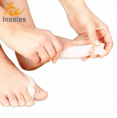 China TOE Toe Spreaders against Hallux Valgus made of silicone for hammer toe prevention and therapy for sale