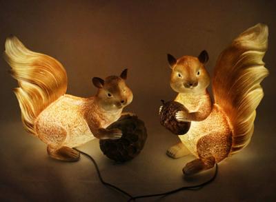 China A pair of squirrel Lawn lights garden resin animal lamp park scenic lawn decoration cartoon landscape for sale