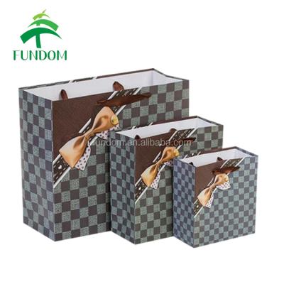 China Fashion Recyclable Printed Grid Luxury Classic Bowknot Plaid Shopping Paper Bag For Wholesale for sale