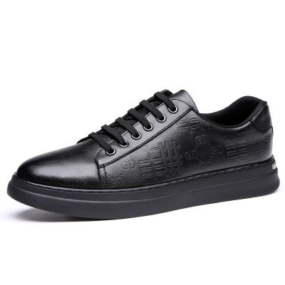 China 2022 Fashion Trend New Styles Mens Genuine Leather Skateboarding Shoes Style Casual Walking Shoes for sale