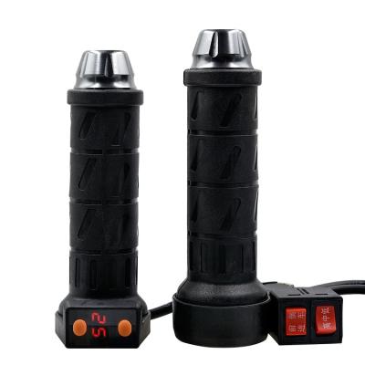 China Hot Sale Motorcycle Handlebar Grips Electric Rubber Warmer Handlebar Heater Handlebar Grips for sale