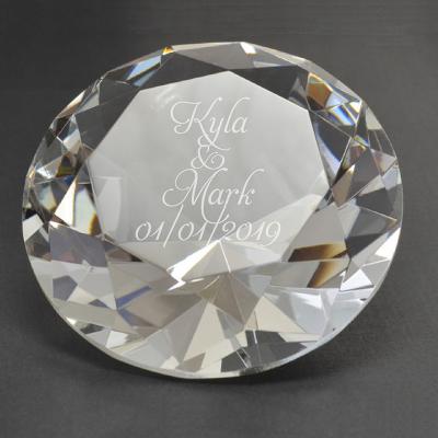 China Europe 3D Decoration Colorful Crystal Diamond Paperweight For Valentine Day Props for sale