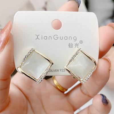 China Fashionable net red high sense temperament opal earrings 2021 new trend Korean simple geometric diamond earrings for sale