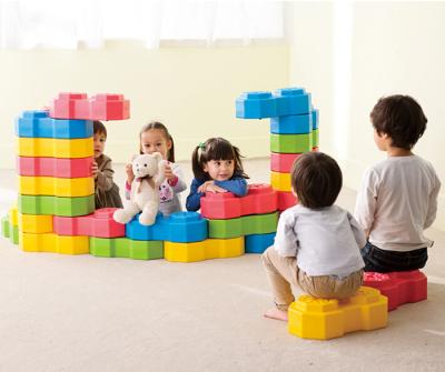 China 2021 Selling Toy 2021 Popular Octagonal Shape Large Kindergarten Building Building Block For Children for sale