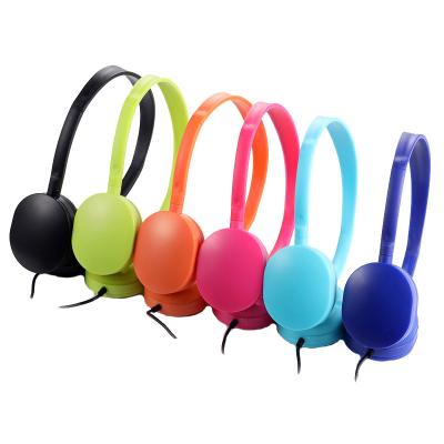 China Amazon Headband Kids Headphones For Kids Bulk Cheap Wired Headphones With Microphone For Classroom Headset Earphone for sale