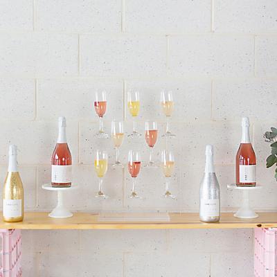 China Acrylic Champagne Wall Holder Acrylic Champagne Wall Holder Wedding Champagne Party Custom Made Eco-Friendly for sale