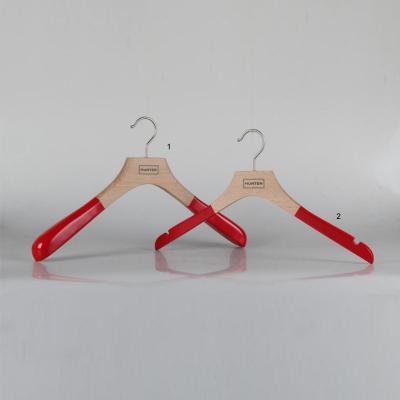 China Luxury Hotel Eco-friendly Material Heavy Duty Wooden Coat Hanger Wooden Hangers With Logo Wholesale Price for sale