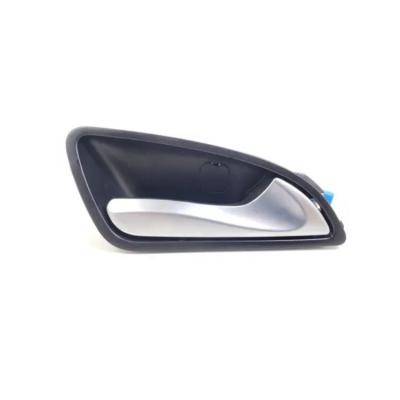 China Interior Right Door Handle Plastic Cover 82621-HB000 For Hyundai Hb20 Hb20s 2009-2019 for sale