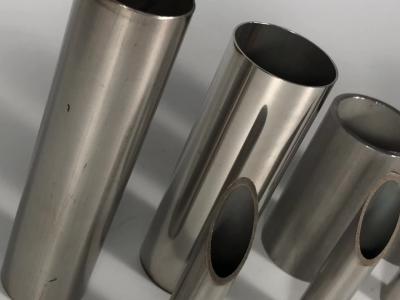 China 0.3-3mm Thickness Ss 201 304 316 Welded/Seamless Round/Square Stainless Steel Pipes for sale