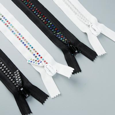 China Auto Lock 3#5#7#8#10#Special Diamond Zipper ab Long Open Plastic Diamond Zipper Chain Bag Coat Zipper Colorful Double-Row Crystals Ab for sale