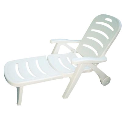 China Contemporary Cheap White Adult Beach Leisure Beach Plastic Folding Chair for sale