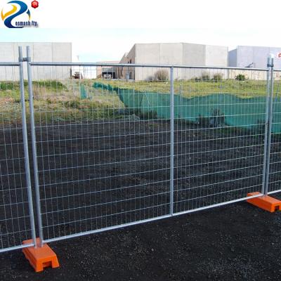 China Easily Assembled Used PVC Coated Galvanized Welded Iron Wire Mesh Fence Fencing for sale