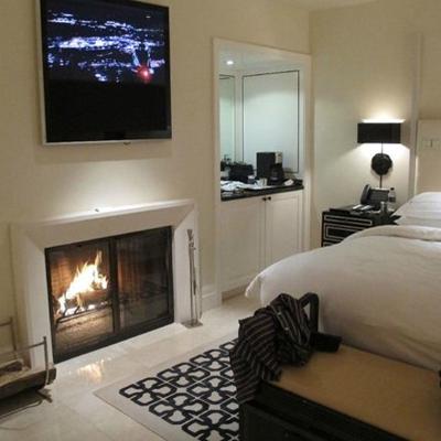 China Contemporary Hotel Room Fireplace Marble Mantel And Electric Insert for sale