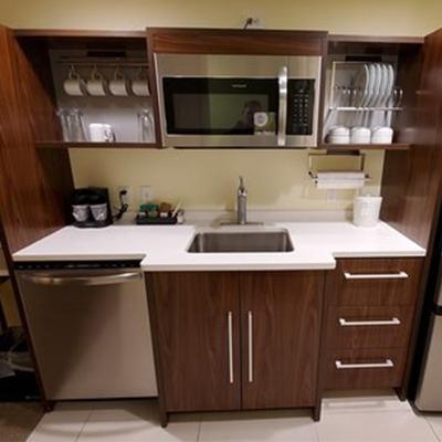 China Contemporary full size kitchenette with stone top in working wall unit for house 2 suites for sale