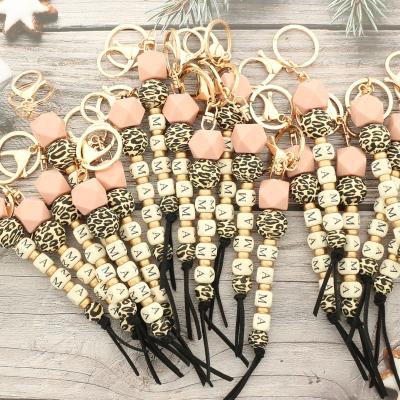 China Custom Mom Key Chain Wood Bead Silicone Bead Metal Mother's Day Gifts For Bag Accessories Letter Key Chain Customized Letter Beads for sale