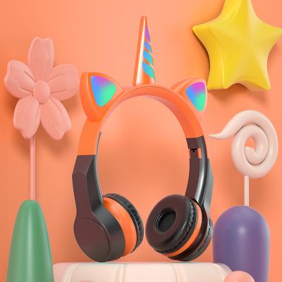 China Perfect Healthy Kids Headsets Factory Cute Cat Ear BT Headphones Factory LED Glowing Wireless Earphone for sale