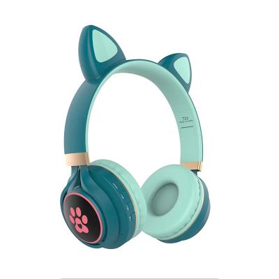 China Custom Sound Perfect T23 Original Factory Earphone and Earphone OEM Logo Factory Cat Wireless Kids Wire Wireless Headphones for Kids for sale