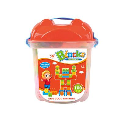 China DIY PLAY 100 PCS Plastic Building Block Bucket Toy Set DIY Building Block Toy for sale