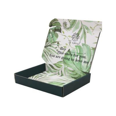 China Recycled Materials Customized Both Sides Color Printed With Gold Foil Stamping Corrugated Mailer Boxes for sale