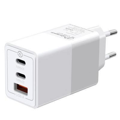 China Electronic devices such as mobile phones and computers 65W USB C Charger, with Fast Charging Power, with MacBook compatible of dual USB-C Multiport Home Charger Charger for sale