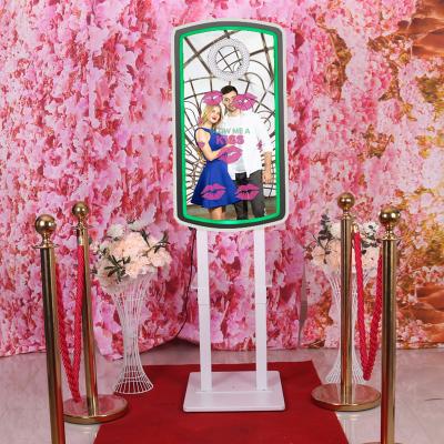 China Photo booth wedding selfie fashion photo booth printer equipment vending machine for sale drop shipping portable mirror ipad reflect photo boo for sale