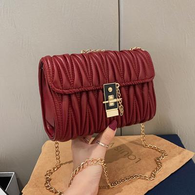 China 2021new Wholesale Luxury Fashion Women Chain Handbags Stretching Leather Cross - Body Bags Fold Handbags Ladies Single Shoulder Bag for sale