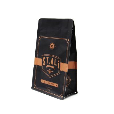 China Custom Printed Matte Black Coffee Bag 12oz Disposable Vacuum Closed Coffee Bean Bags Quad Seal Coffee Bag for sale