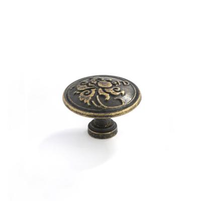 China Traditional hot selling zinc alloy pull and knob knobs bedroom drawer handles with high quality for sale