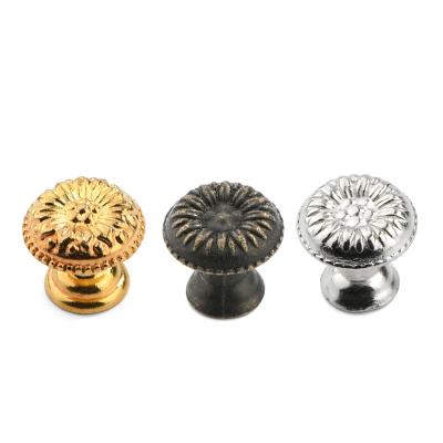 China Traditional hot selling bedroom furniture hardware dresser and knobs pull handles with high quality for sale