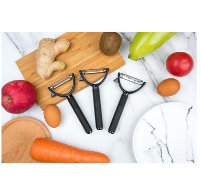 China Viable Custom Kitchen Peeler Tools High Quality Black Carrot Julienne Peeler for sale