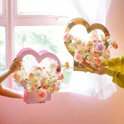 China Hot Selling Handmade Heart Flower Purse Flower Hand Basket Customized Paper Gift Box Bouquet Flower Box for sale