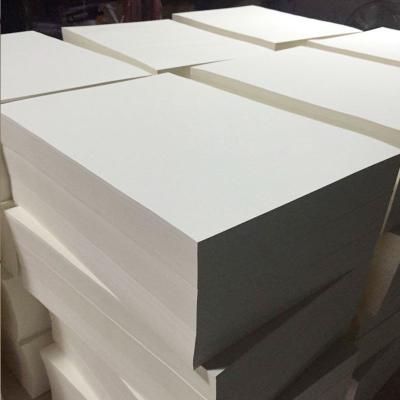 China Recycled Materials Manufacturer OEM Quality 48gms Bright White Recycled Kraft Paper Sheets Best For Moving for sale