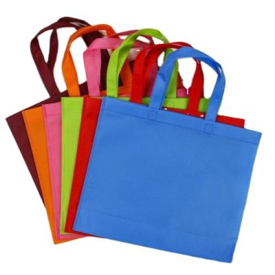 China Durable Eco Glossy Promotional PP Tote Colors Non Woven Bag Non Woven Fashion Heat Seal Non Woven Bag for sale