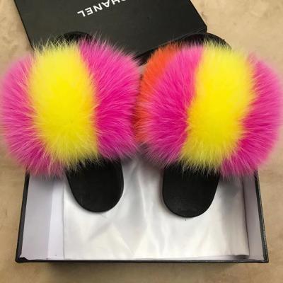 China 2022 Fashion Fur Slippers Lovely Plush Summer Fur Shoes Trend Fox Slippers 100% Real Plush Fur Beach Women Luxury Sandals for sale