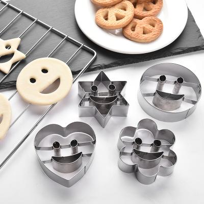 China Viable Custom Cookie Tools Stainless Steel Cookie Cutter Smiley Face Biscuit Cutter Funny 4-Piece Set for sale