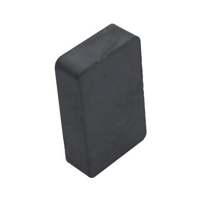 China Industrial Magnet Strong Power Round Block Ferrite Magnets for sale