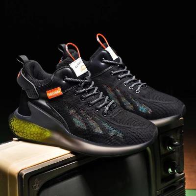 China Black white gray breathable men's sports sneakers green fashion running shoes new fashion men's casual shoes size 39-46 for sale