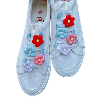 China Colorful Plastic Shoe Lace Buckle Flower Shoe Buckle Charm Shoe Accessories Decoration Resin Shoe Clog For Sneaker for sale