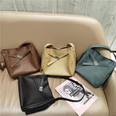 China 2021newest fashion armpit leather back handbag with shoulder messenger women handbags leather luxury for sale