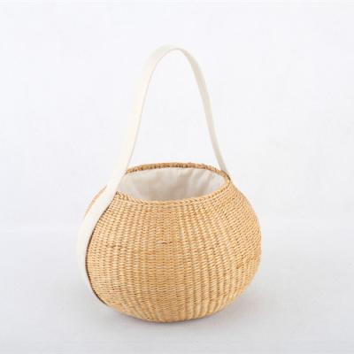 China Fashion Straw Bag Beach Straw Tote Wholesale Bulk Bag With PU Handle for sale