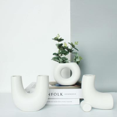 China Wholesale Minimalist Home Indoor Outdoor Decoration Custom Design Modern Minimal Nordic Ceramic Vase Planter Flower Pot For Garden Balcony for sale