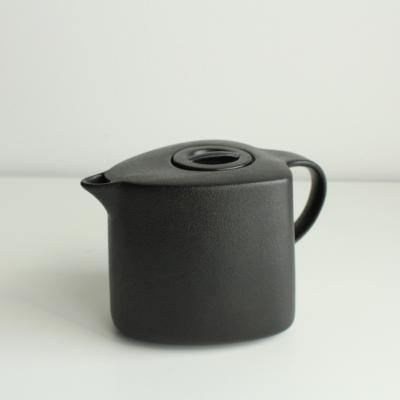 China 1300ml Ceramic Simple Unique Creative Shape Viable Tea Set Modern Coffee Teapot Hand Crafted Matte Black Customized Drinkware for sale