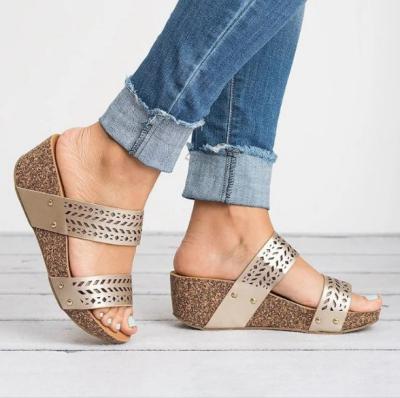 China 2021 Fashion Trend Women's Summer Shoes Large Size Wedge Slippers Platform Roman Sandals for sale