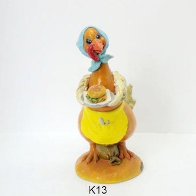 China Celebration Chicken Polyresin Figurines Christmas Ornaments With Hamberger for sale