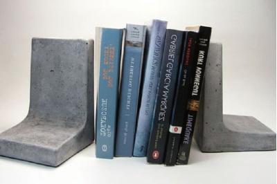 China Right Angle Concrete Bookends Light Grey For Office Decoration for sale