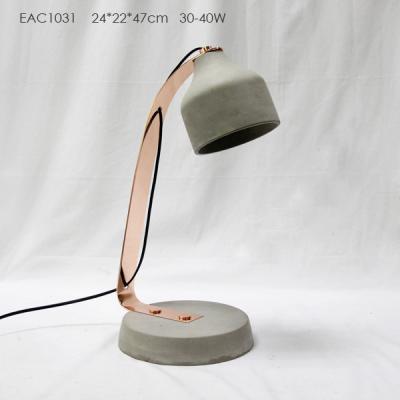 China Table Concrete Lamp Shade Gold Plated Metal Rack OEM Charge Plug For Study Reading for sale